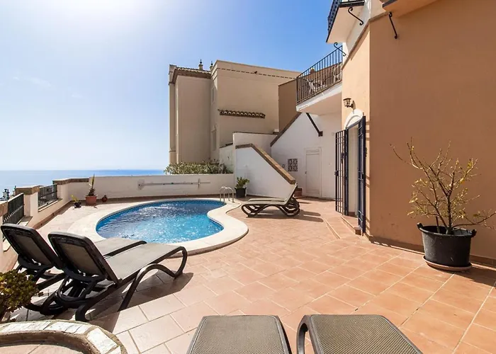 Villa Tamango Hill, *