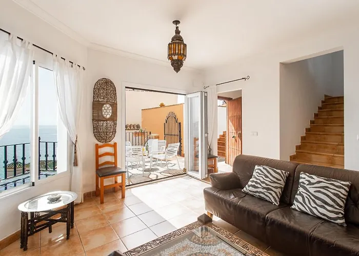 Tamango Hill, Villa Nerja