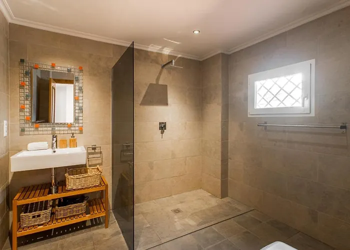 Вилла Tamango Hill, Нерха