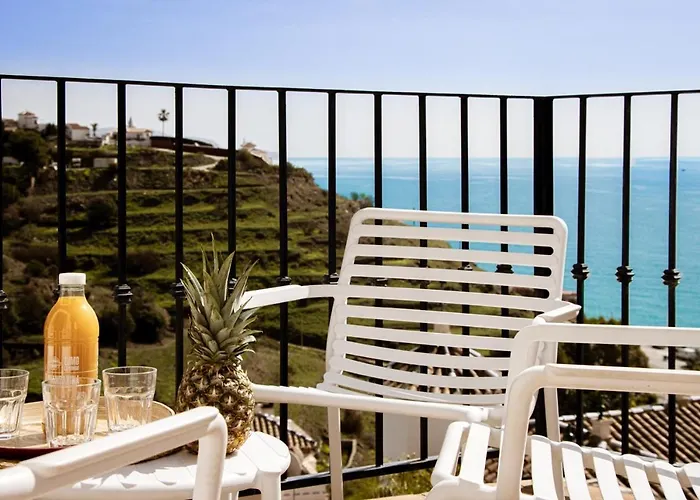 Tamango Hill, * Nerja